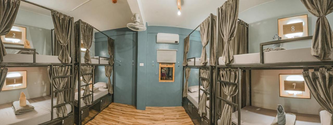 Outpost Hostel - Coron Luaran gambar